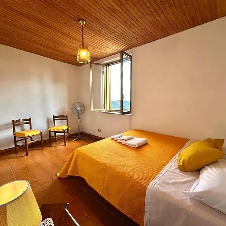 Il Castagno Apartment *