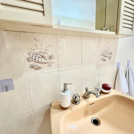 Il Castagno Apartment *